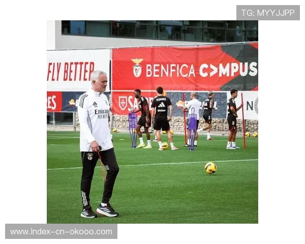 皇马2-4遭本菲卡逆转,门将特鲁宾压哨进球创历史 皇马2-4遭本菲卡逆转,门将特鲁宾压哨进球创历史